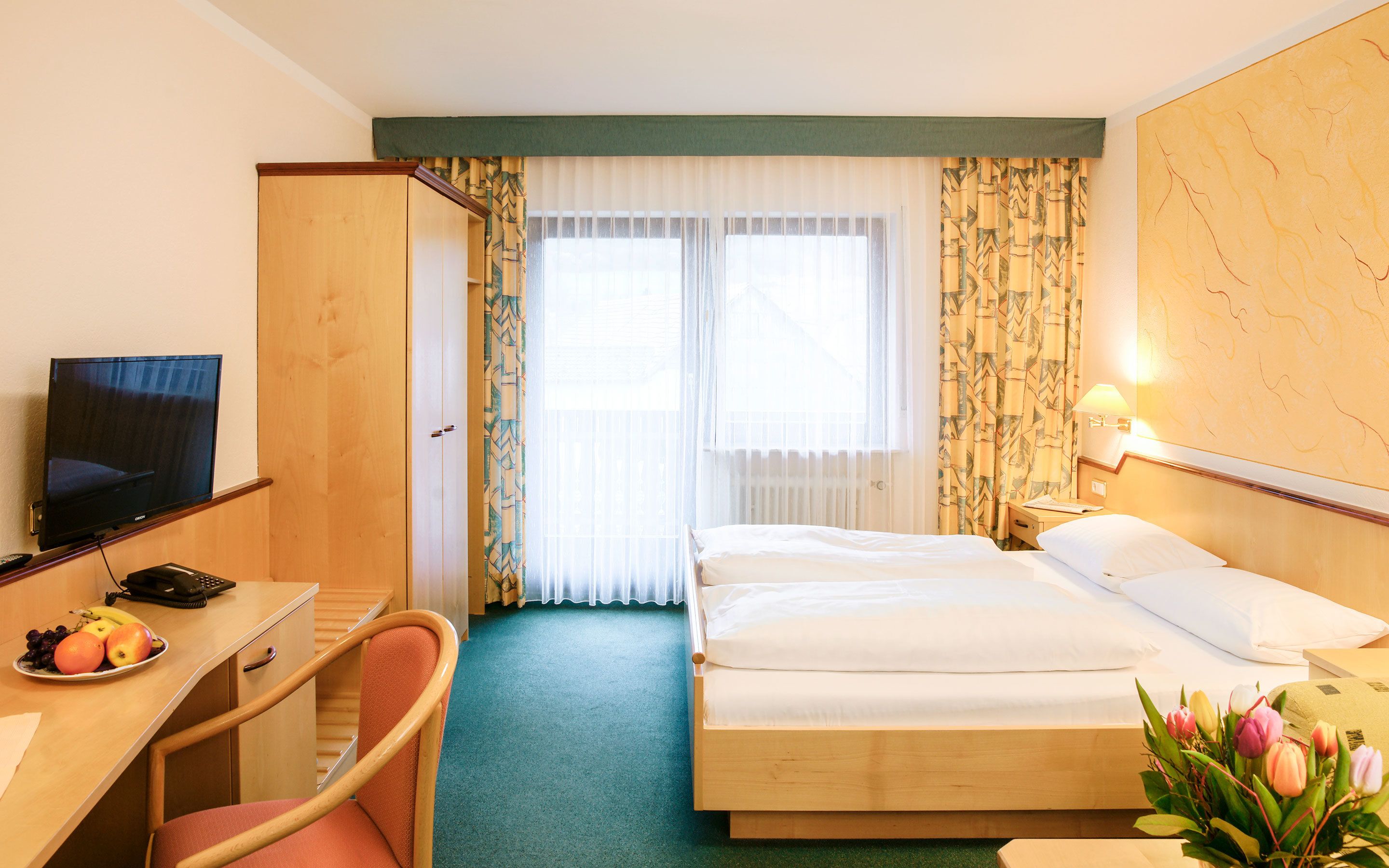 double room | in-room safe, cots/infant beds, rollaway beds, free wifi