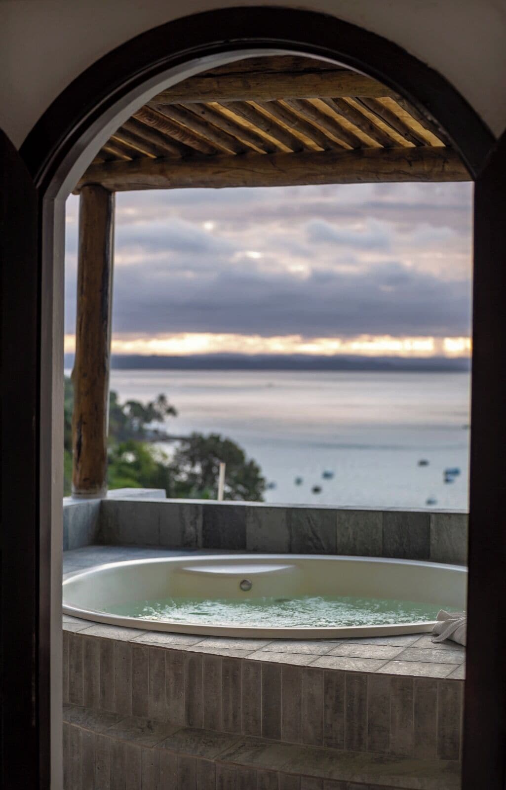 Suíte Master - 3 Andar | Frigobar, Wi-Fi, roupa de cama