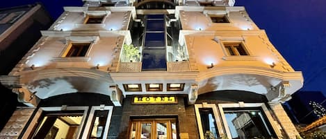 Fachada de la propiedad