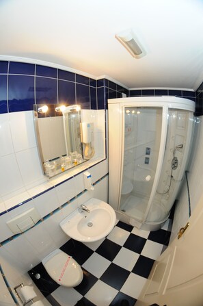 Standard Apartment | Bathroom - Garni Rimski (NOVI SAD)