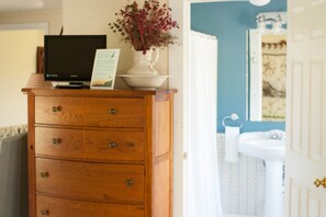 Panoramic Double Room Single Use, 1 King Bed, Mountain View | View from room - Pleasant View B&B (Bristol)