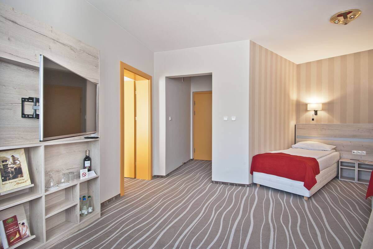 Quarto triplo standard, 3 camas de solteiro | Cofres nos quartos, Wi-Fi de cortesia, roupa de cama