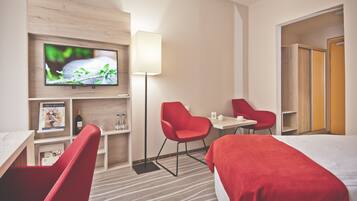 In-room safe, free WiFi, bed sheets