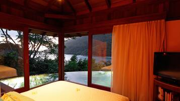 Literie de qualité supérieure, minibar, coffres-forts dans les chambres