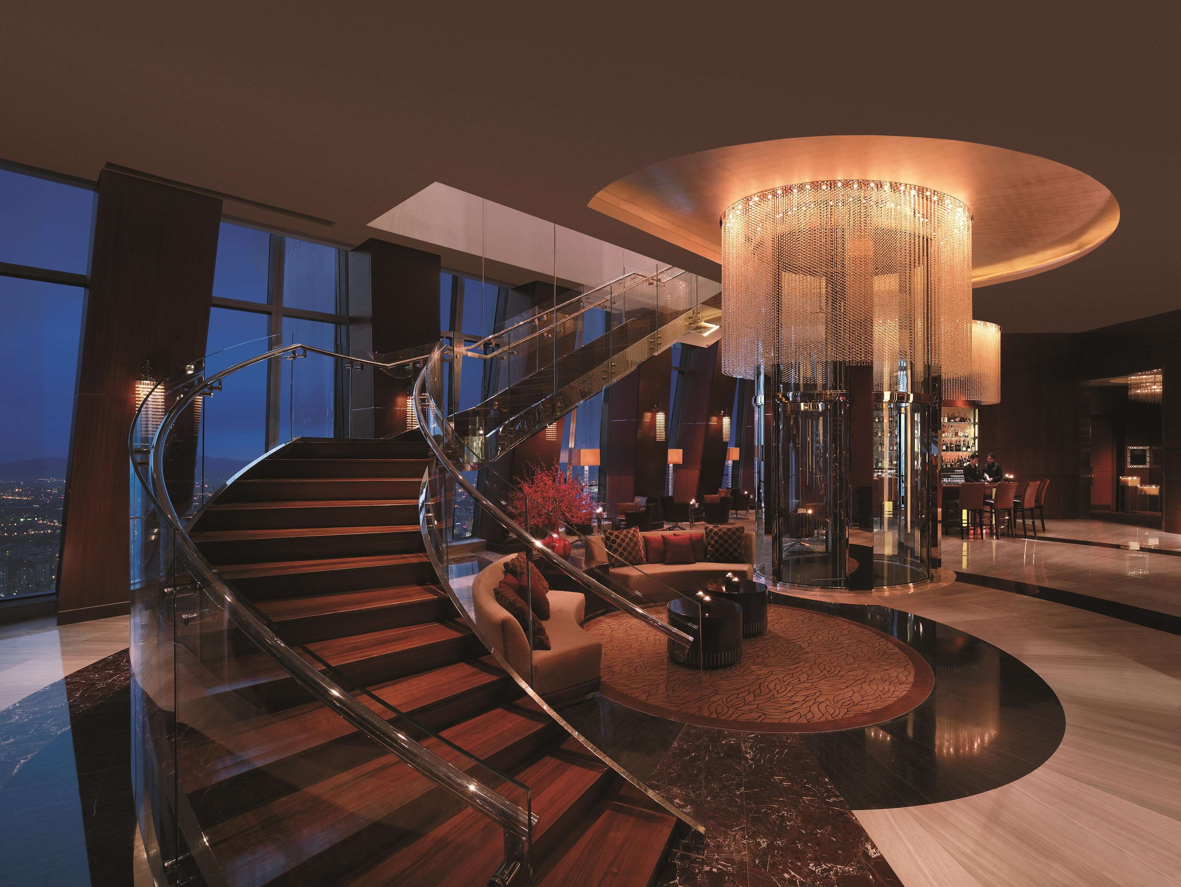 Bar (trong khuôn viên)