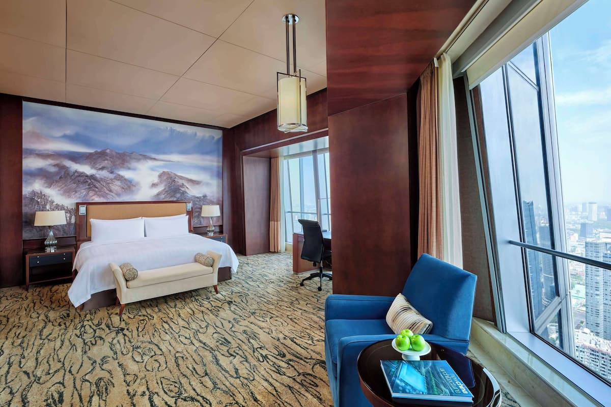 Grand Room, 1 Double Bed (Grand) | Down comforters, minibar, in-room safe, desk