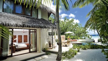 Minibar, coffres-forts dans les chambres, bureau, rideaux occultants