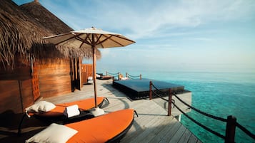 Espace de soins pour les couples, sauna, bain Ă remous, soins corporels