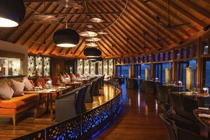 3 restaurants; breakfast, lunch, and dinner served - Constance Halaveli (Halaveli)