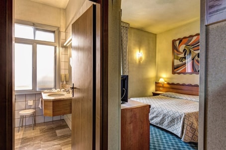 Minibar, in-room safe, desk, blackout drapes
