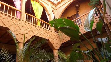 Pintu masuk interior