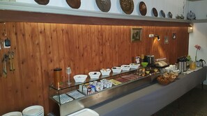 Free breakfast  - Hotel Cobut (Onhaye)