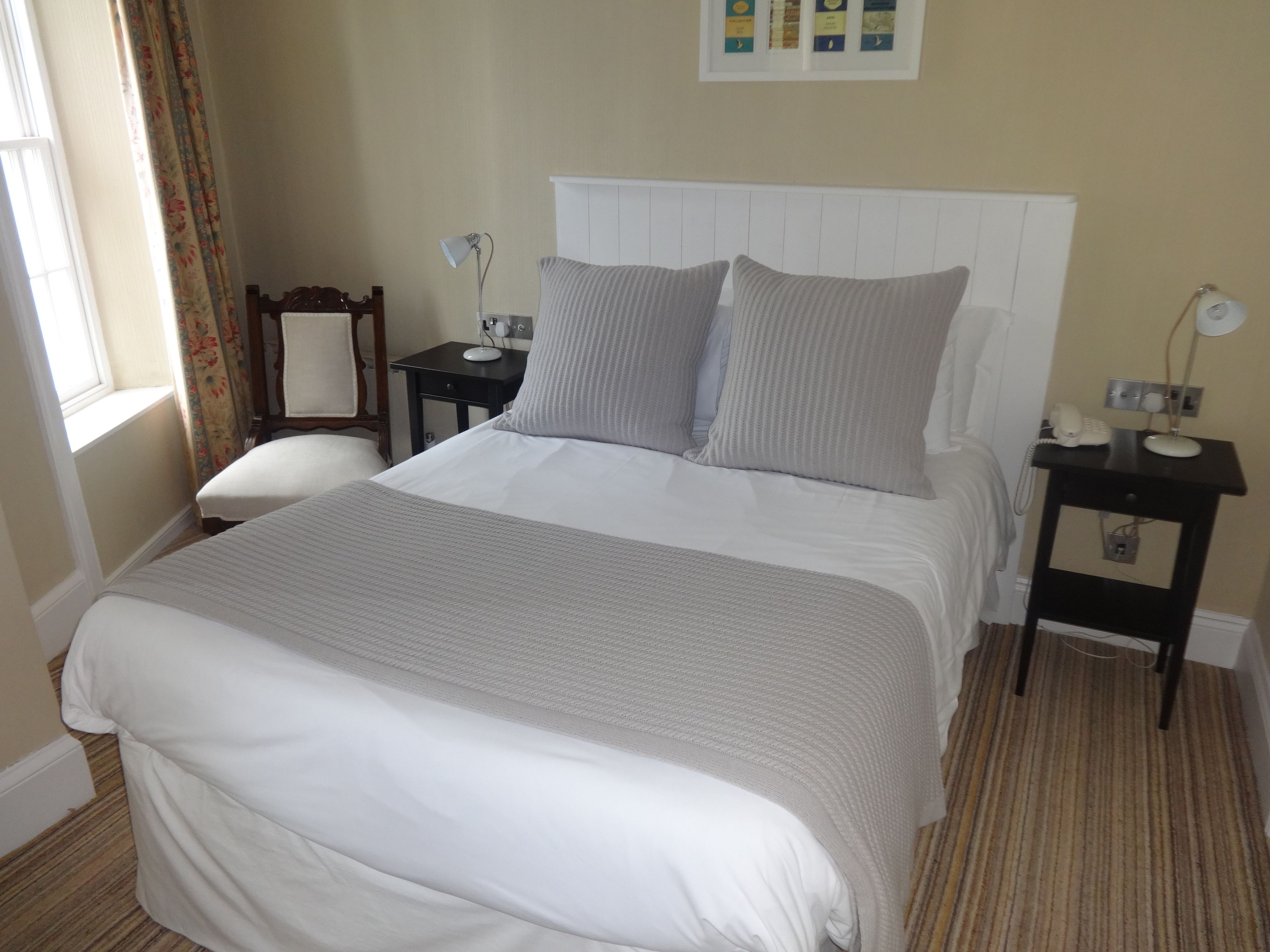 1 bedroom, desk, iron/ironing board, cots/infant beds