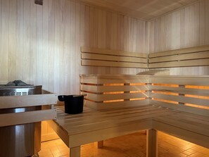 Hot stone massages, Swedish massages, 5 treatment rooms, massages