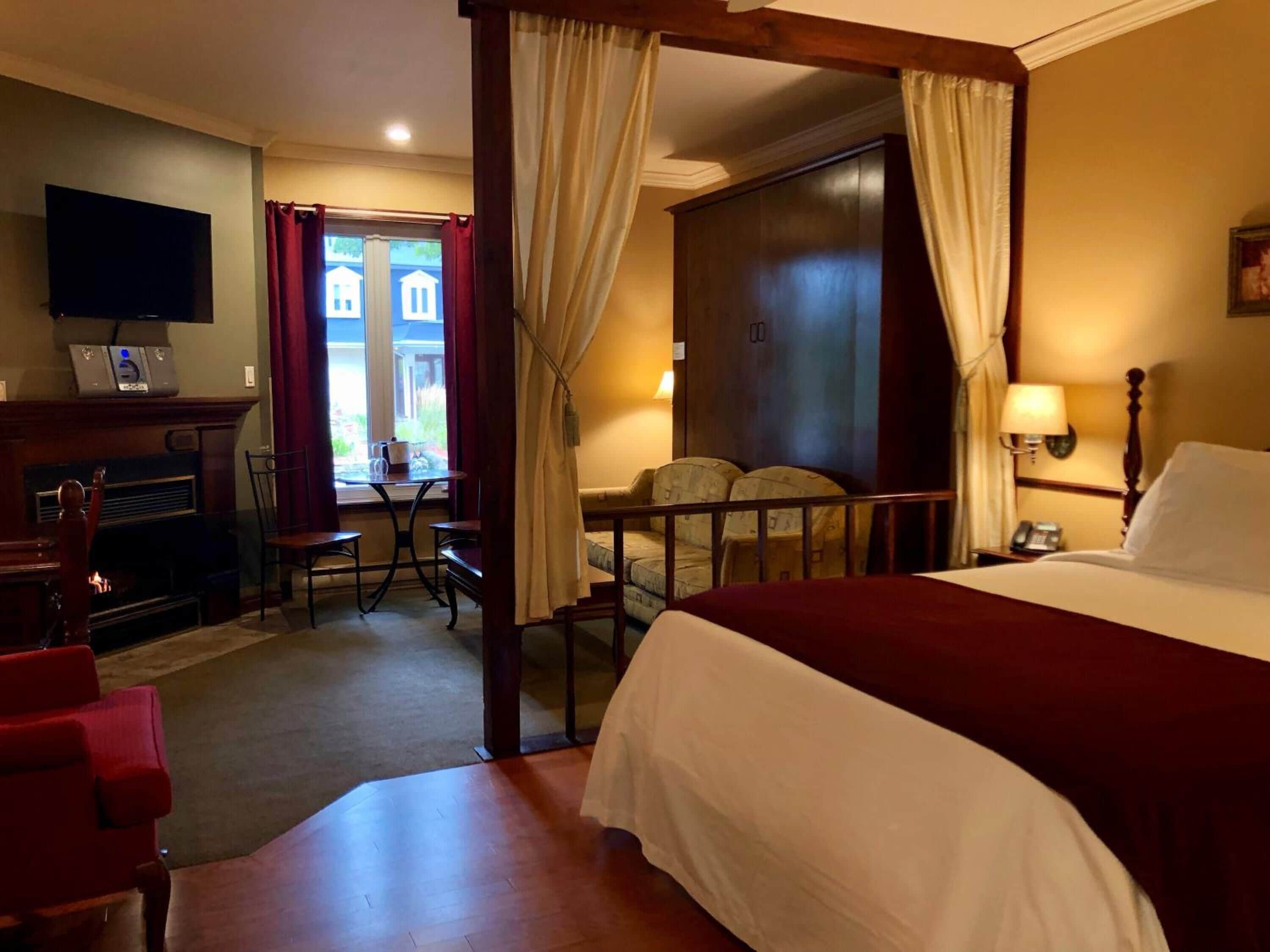 In-room safe, desk, soundproofing, iron/ironing board