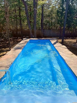 Outdoor pool, a heated pool, open 8:00 AM to 11:00 PM, sun loungers