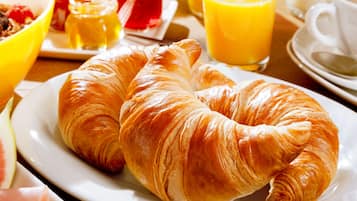 Desayuno buffet todos los días (con cargo)