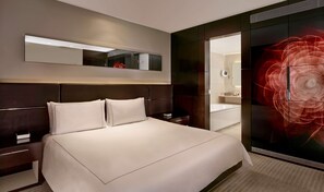 Egyptian cotton sheets, premium bedding, memory-foam beds, minibar - Park Plaza London Westminster Bridge (London)