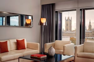 Suite, 1 King-Bett (1 Bedroom) | Bettwäsche aus ägyptischer Baumwolle, hochwertige Bettwaren