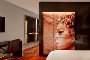 Studio, 1 King Bed (London Eye View) | Egyptian cotton sheets, premium bedding, memory-foam beds, minibar - Park Plaza London Westminster Bridge (London)