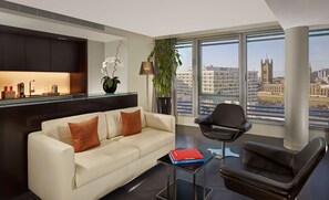 Suite, 1 très grand lit (1 Bedroom) | Draps en coton égyptien, literie de qualité