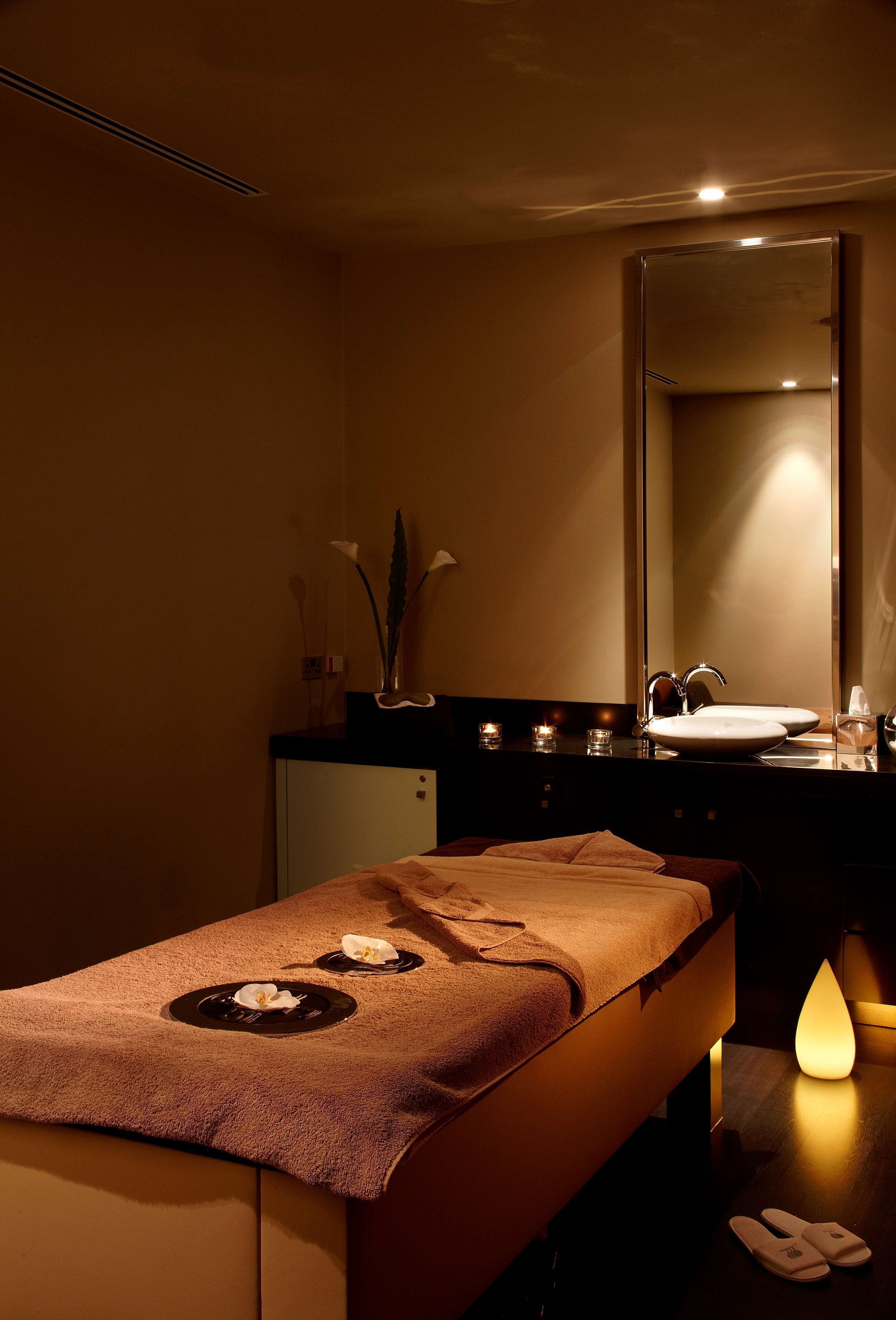 Couples treatment room(s), body treatments, body wraps, body scrubs