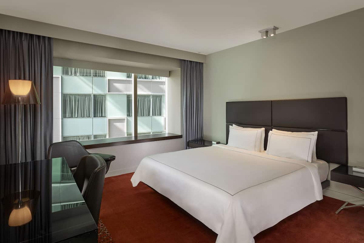 Egyptian cotton sheets, premium bedding, memory foam beds, minibar