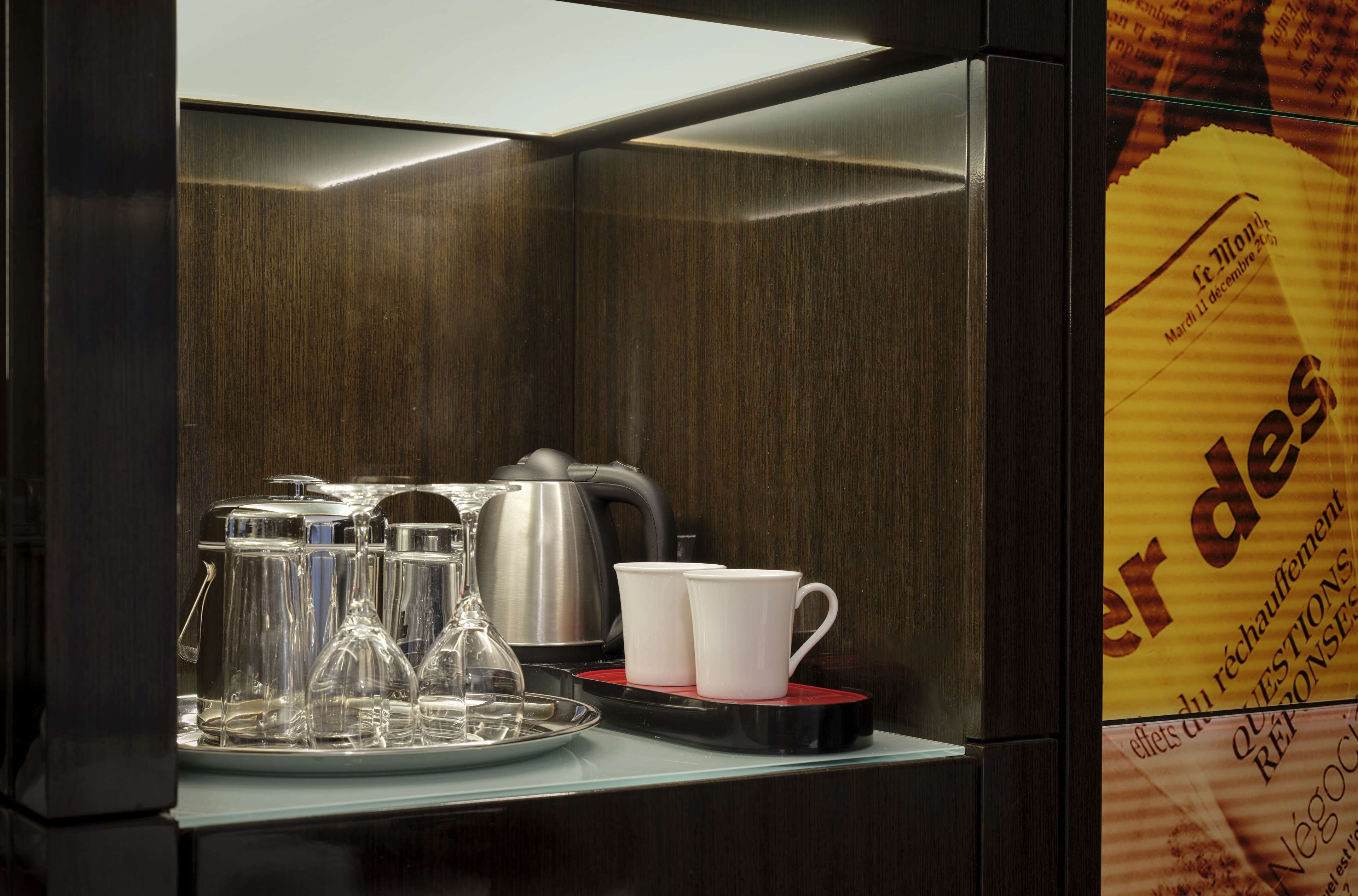 egyptian cotton sheets, premium bedding, memory-foam beds, minibar