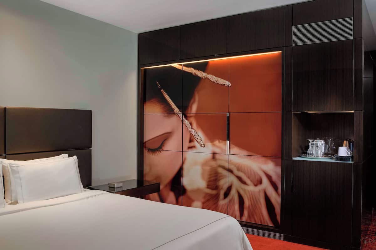 Egyptian cotton sheets, premium bedding, memory-foam beds, minibar