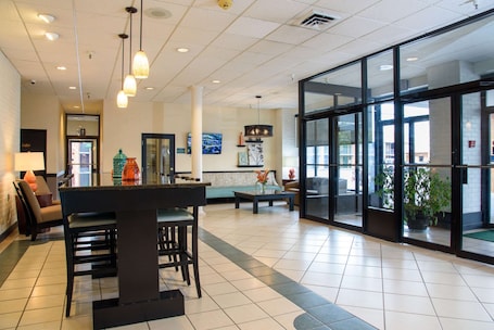 Lobby. Quality Inn Lewisburg