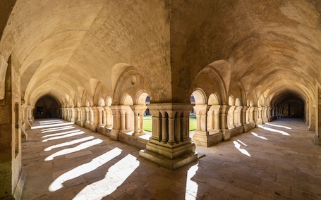 Point of interest. Hotel Golf Chateau de Chailly