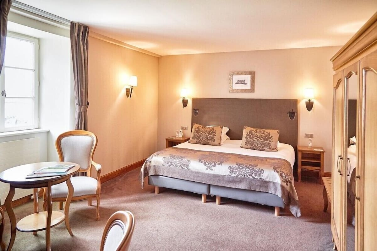 1 habitación, ropa de cama de alta calidad y minibar