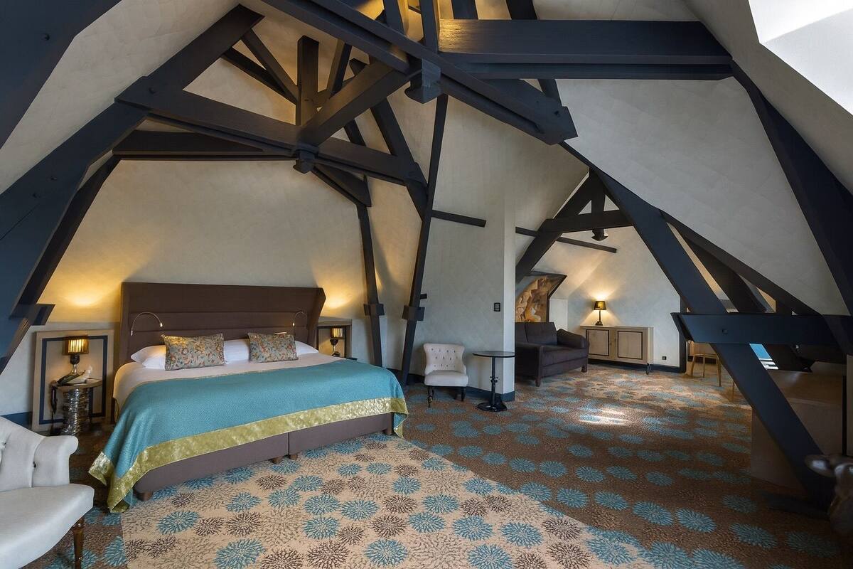 Deluxe Suite | Premium bedding, minibar, in-room safe, desk