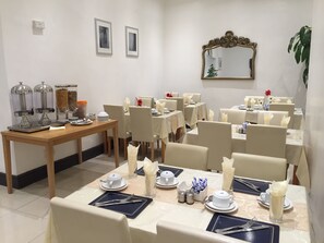 Ilmainen täysi aamiainen 