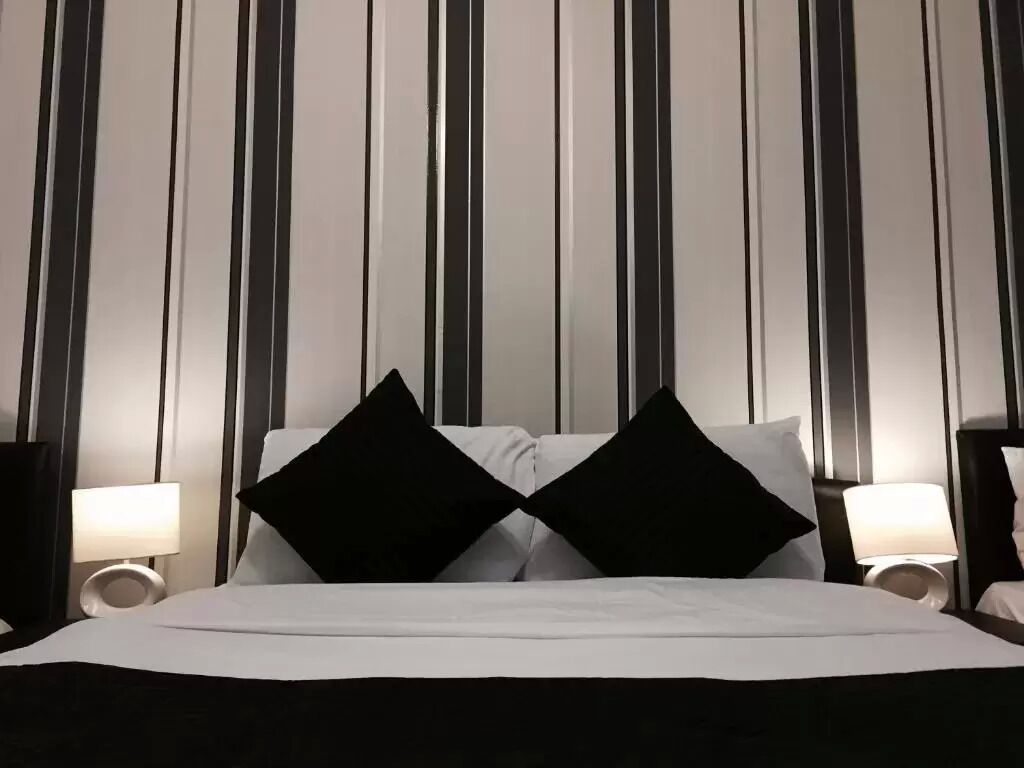 Bureau, fer et planche à repasser, Wi-Fi gratuit