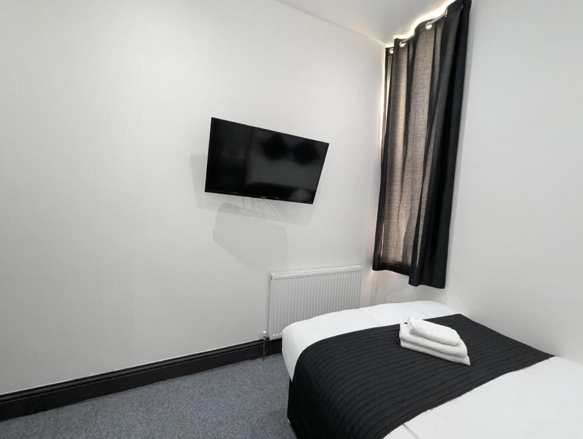 Desk, iron/ironing board, free WiFi