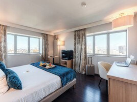 Apartamento (Executive) | Cofres nos quartos, escrivaninha, quartos à prova de som