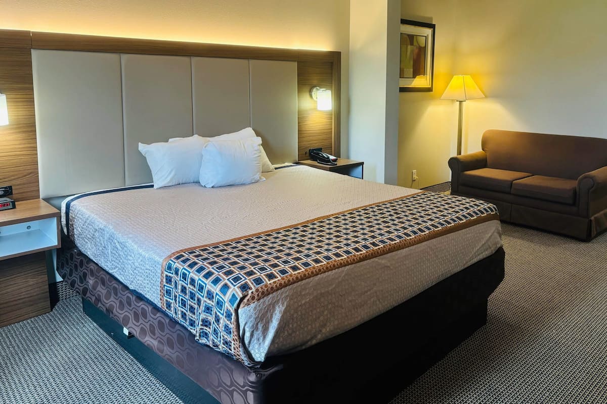 Cortinas blackout, tabla de planchar con plancha y wifi gratis