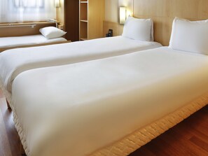 Standard Room, 2 Twin Beds | In-room safe, desk, soundproofing, iron/ironing board