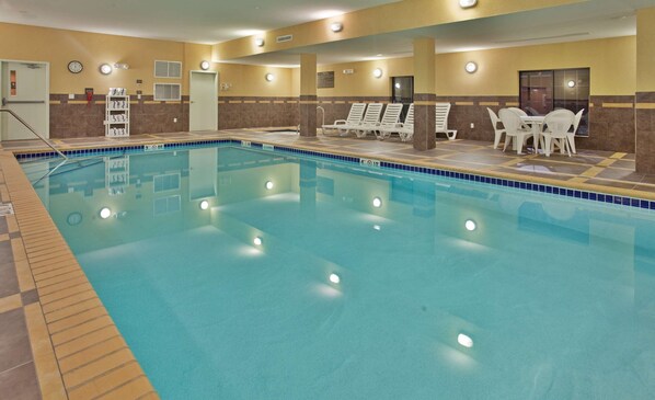 Indoor pool, pool loungers