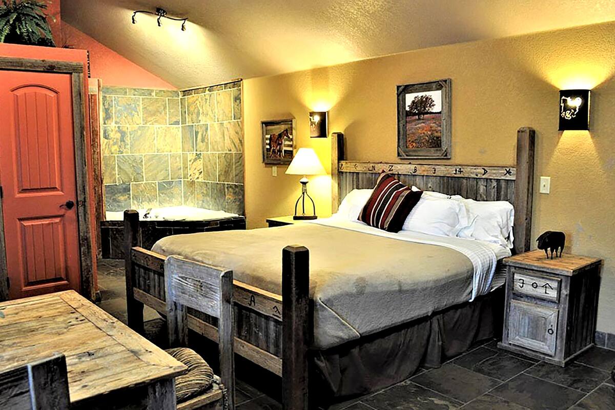 小屋 (Rustic Creek 9) | WiFi、床单