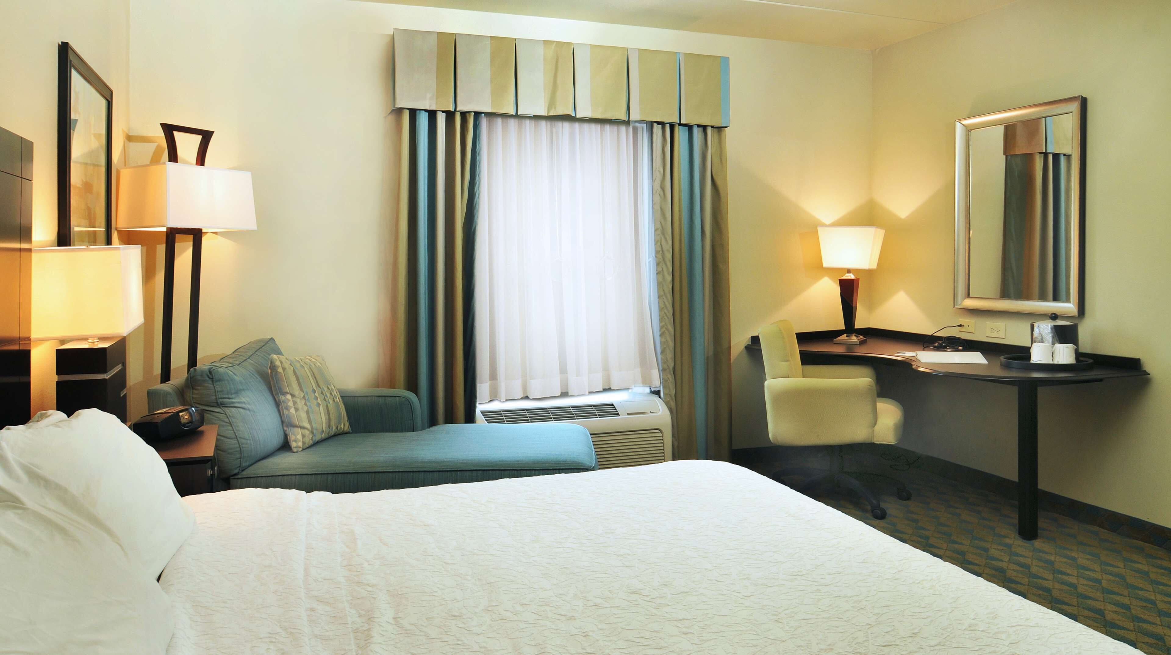 room | in-room safe, desk, laptop workspace, iron/ironing board