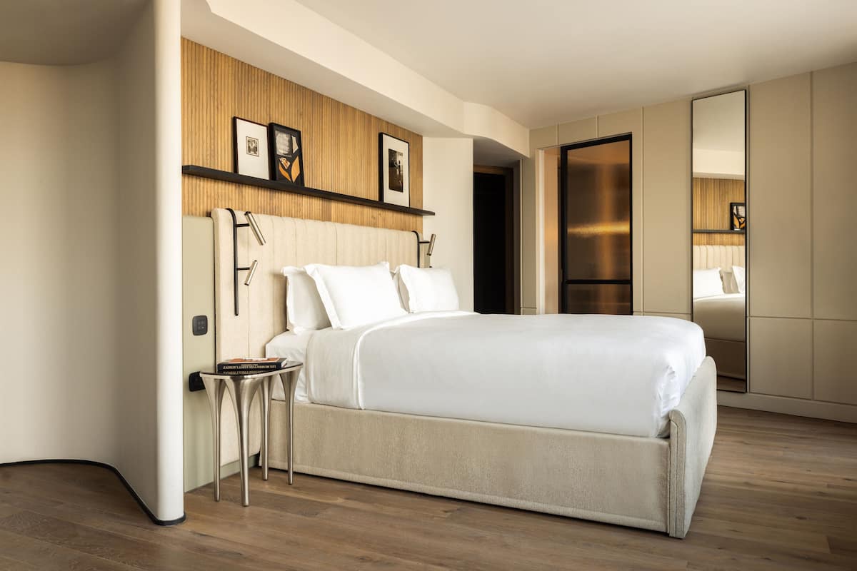 Sängtillbehör av högsta kvalitet, Select Comfort-madrasser och minibar