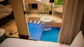 Premium bedding, down comforters, minibar, in-room safe