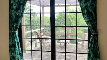 Cabane Lune de Miel, 1 trÚs grand lit, terrasse | 1 chambre, literie de qualité supérieure, surmatelas, rideaux occultants