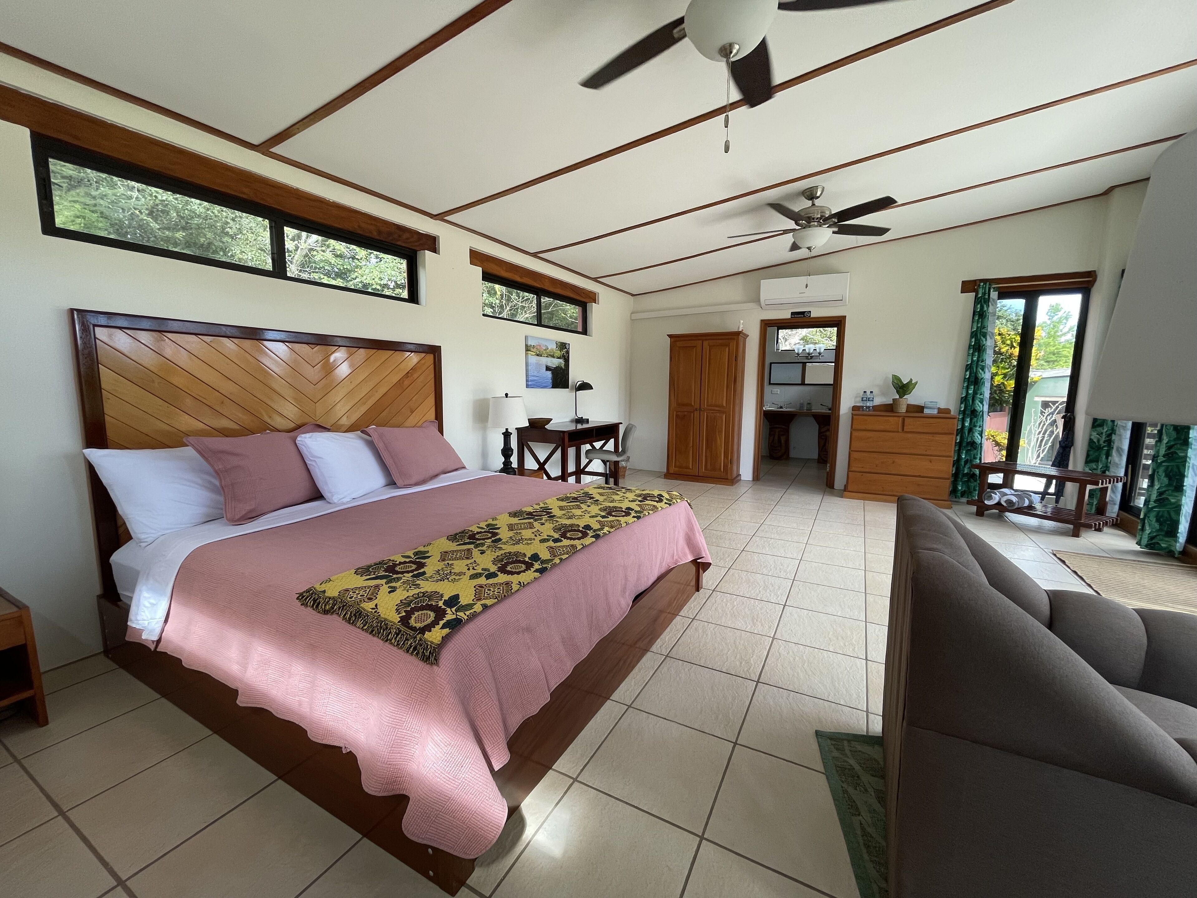 Executive-Zimmer, 1 King-Bett | 1 Schlafzimmer, hochwertige Bettwaren, Pillowtop-Betten
