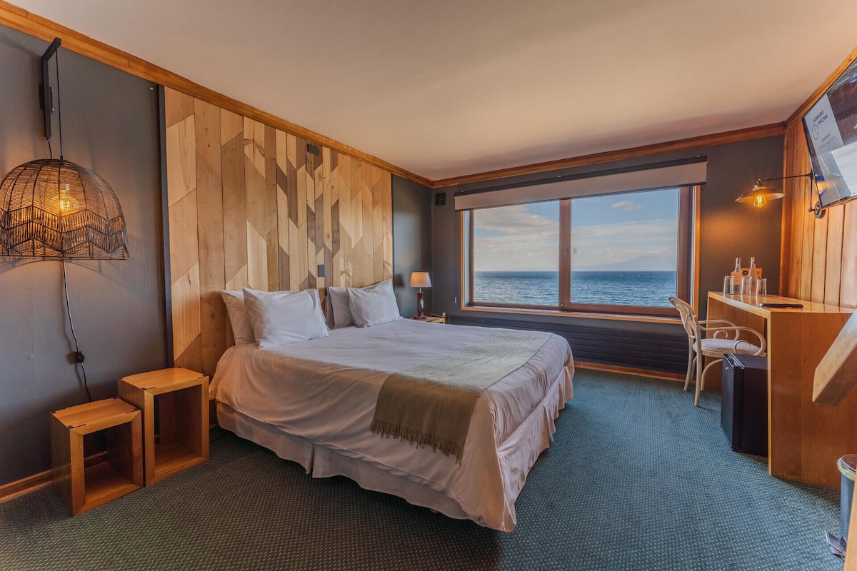 1 bedroom, in-room safe, soundproofing, free WiFi