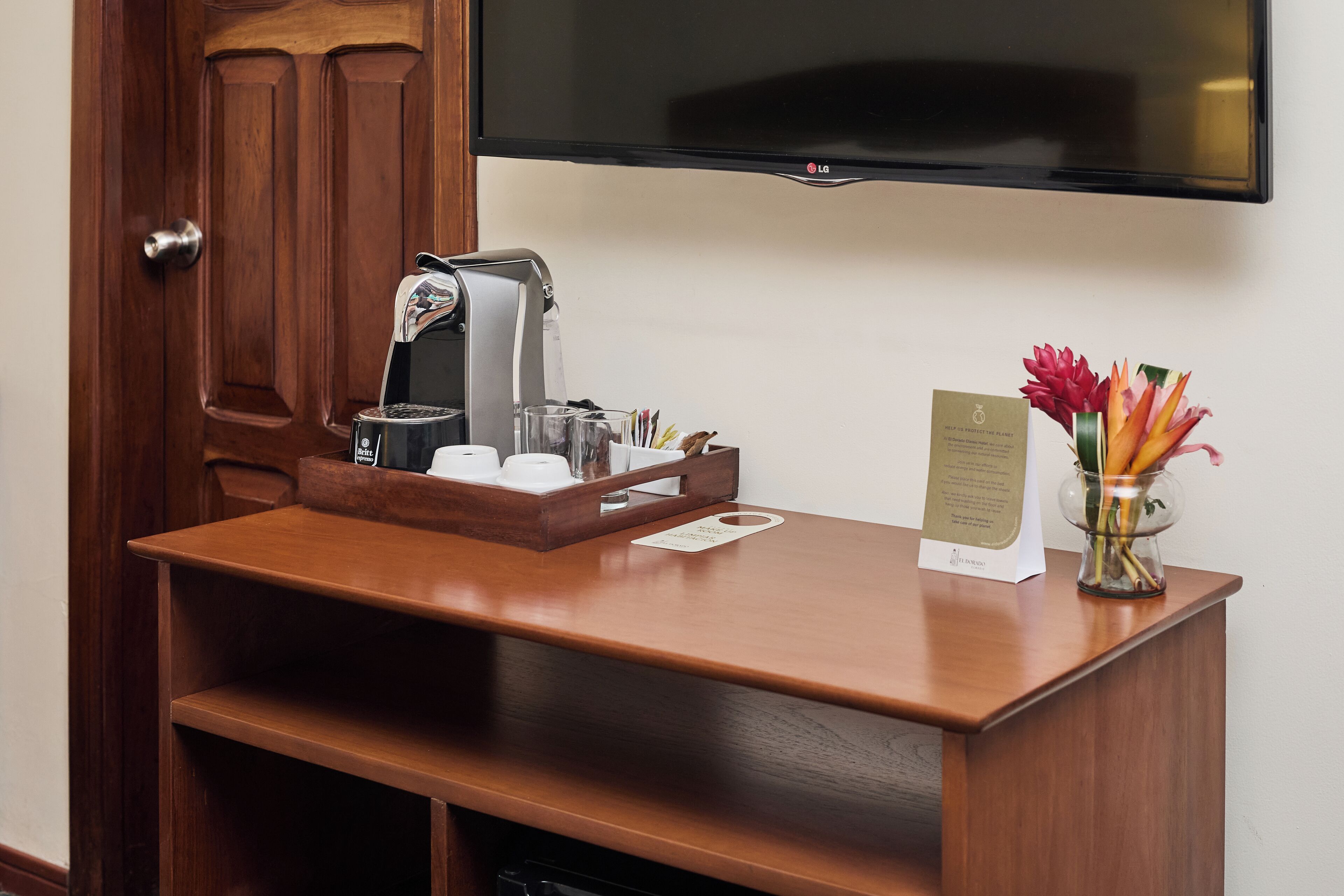 Photo - El Dorado Classic Hotel