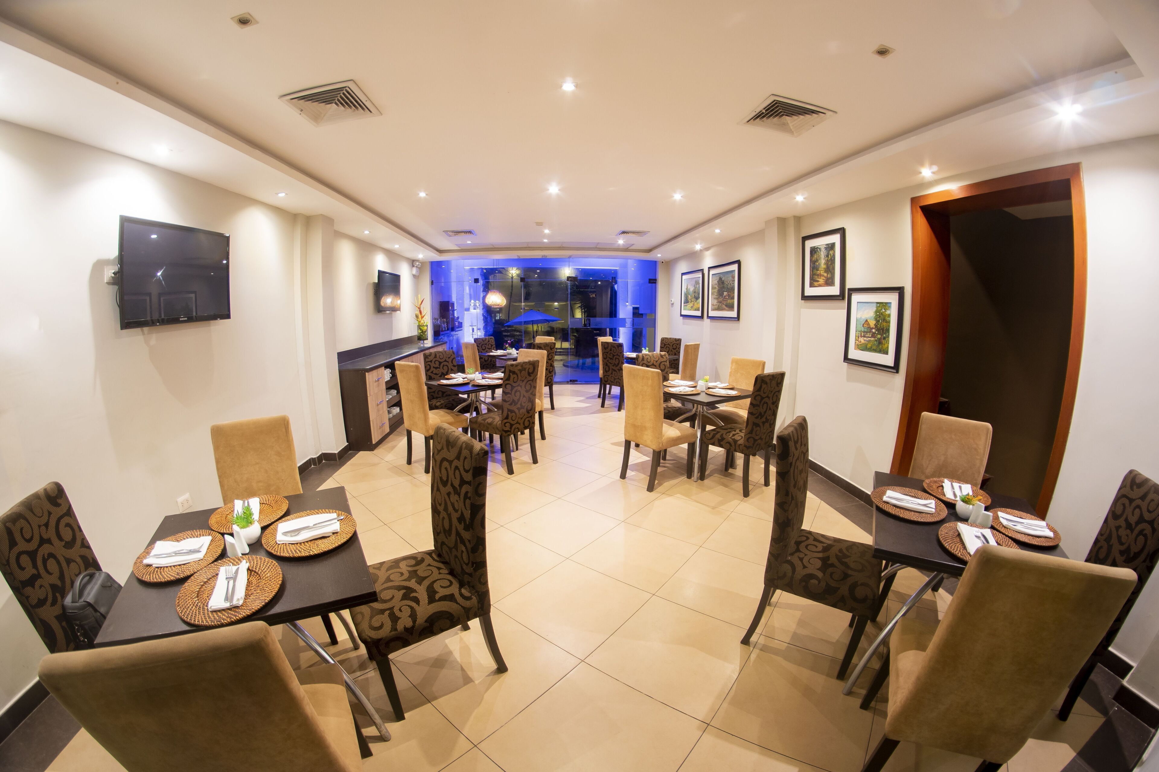 Photo - El Dorado Classic Hotel