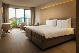 Superior Deluxe | Cofres nos quartos, individualmente decorados